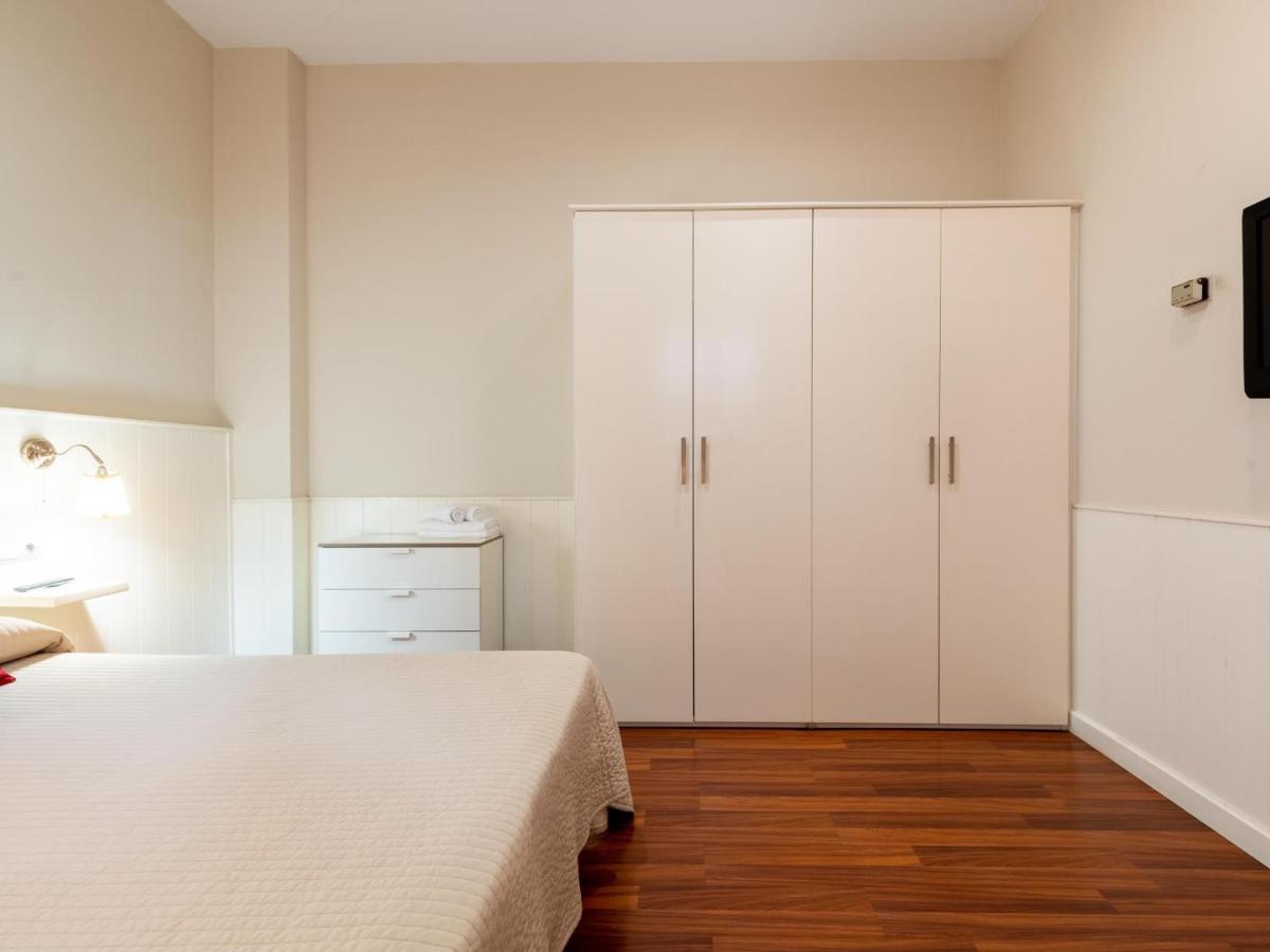 Апартаменты Holi-Rent Lumbreras Севилья Экстерьер фото